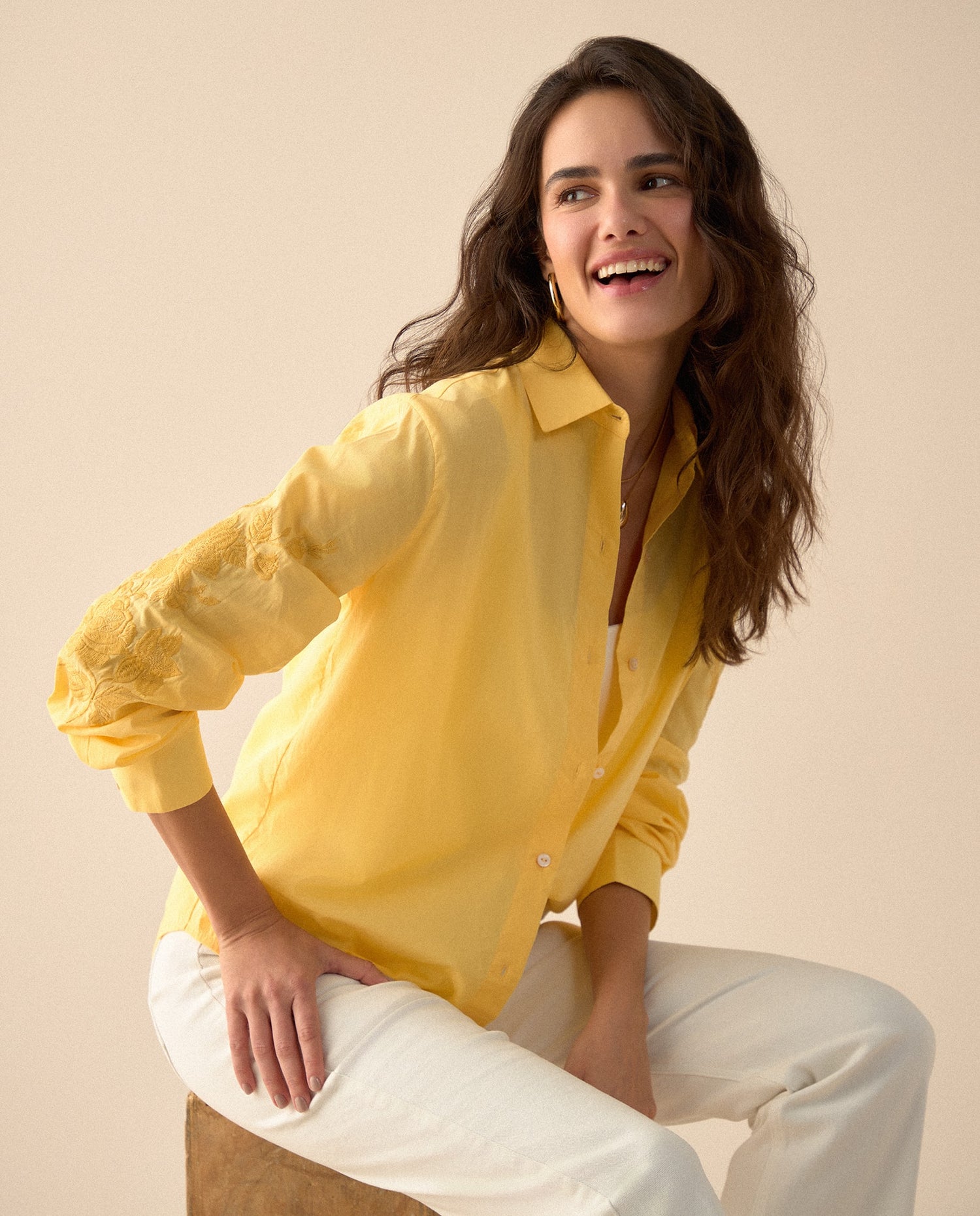 Camisa con bordado a tono para mujer - Amarillo