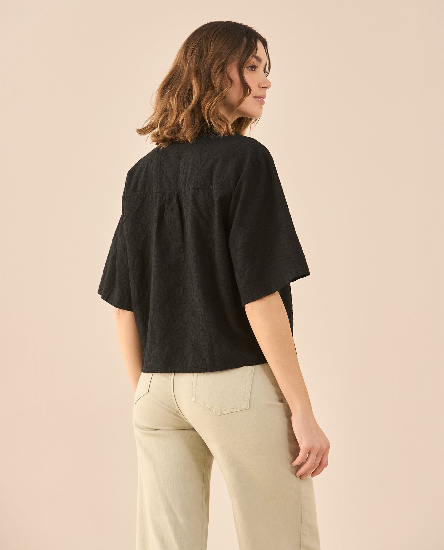 Camisa clásica con botones para mujer - Negro