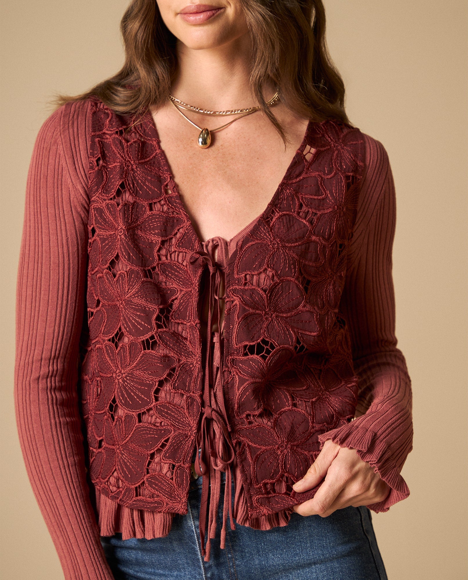 Camisa manga sisa con tejido floral y cuello en V - Morado 34_611H031_MOR191619_3