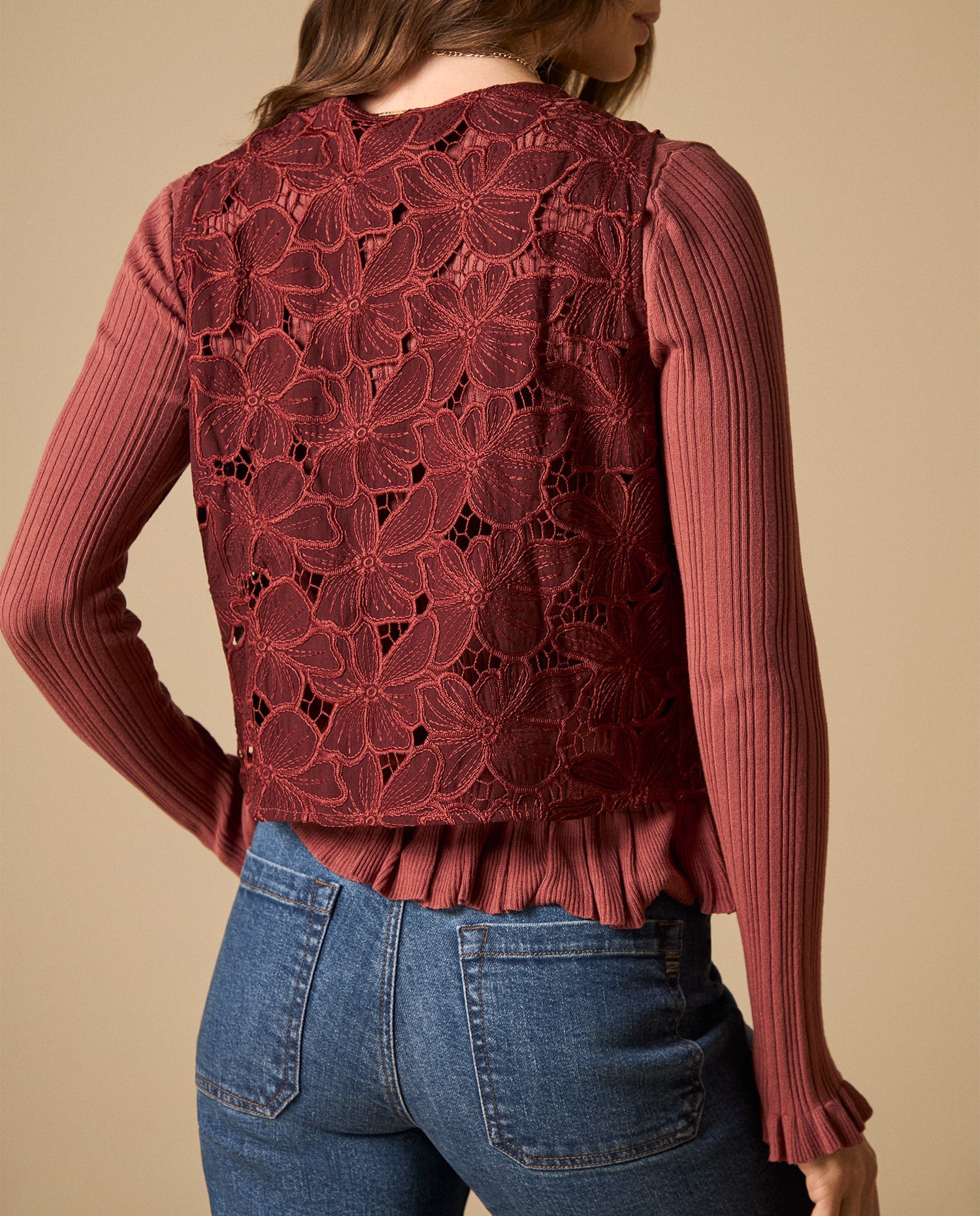 Camisa manga sisa con tejido floral y cuello en V - Morado