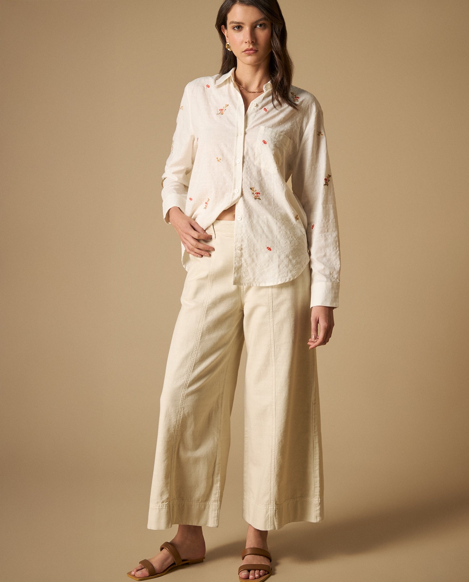Camisa bordada manga larga cuello camisero - Blanco