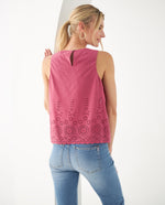 Camisa con detalles desagujados para mujer - Rosa