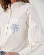 Camisa con apliques bordados para mujer - Crudo