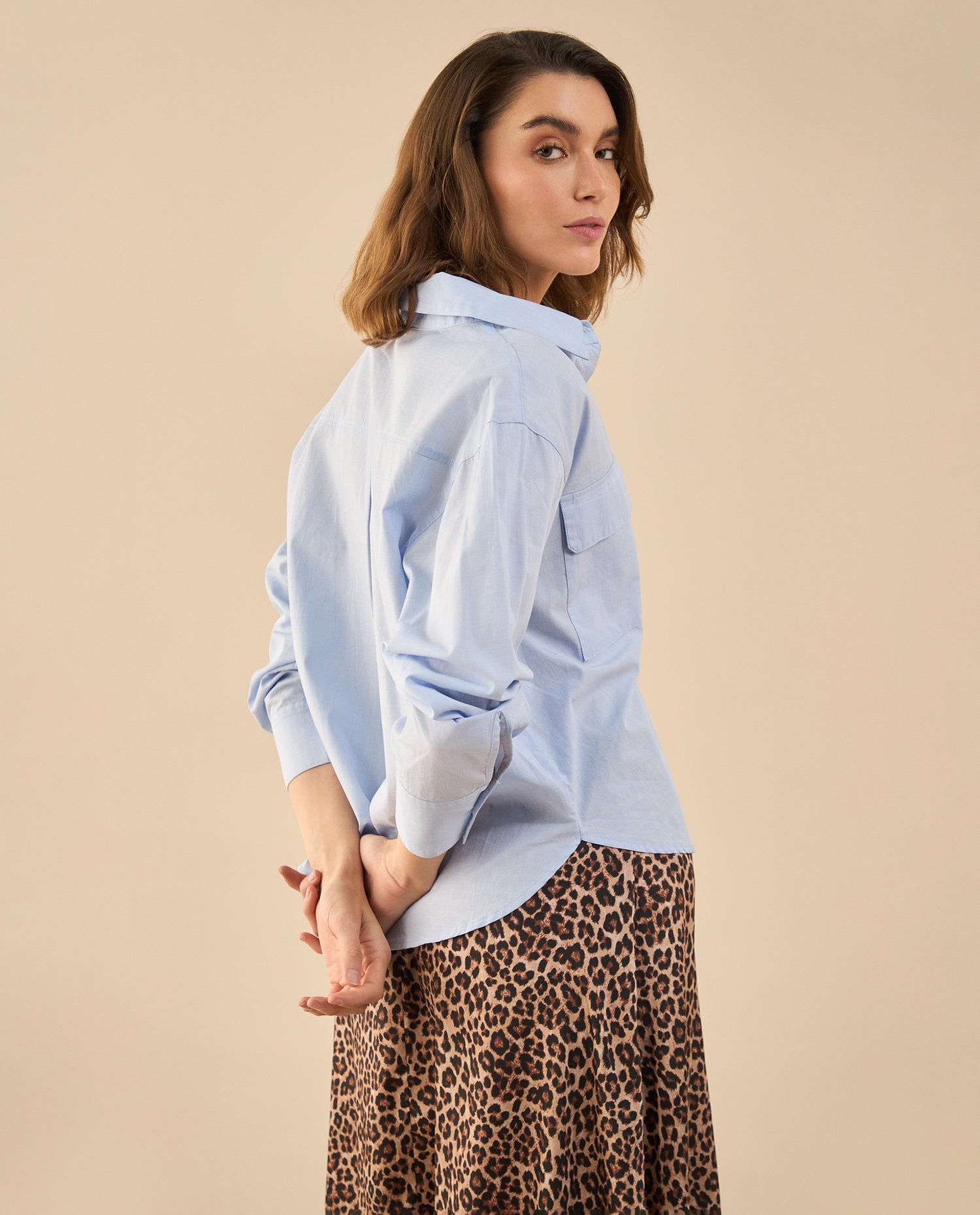 Camisa con detalles bordados para mujer - Azul