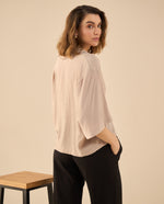 Camisa de diseño cerrado para mujer - Beige