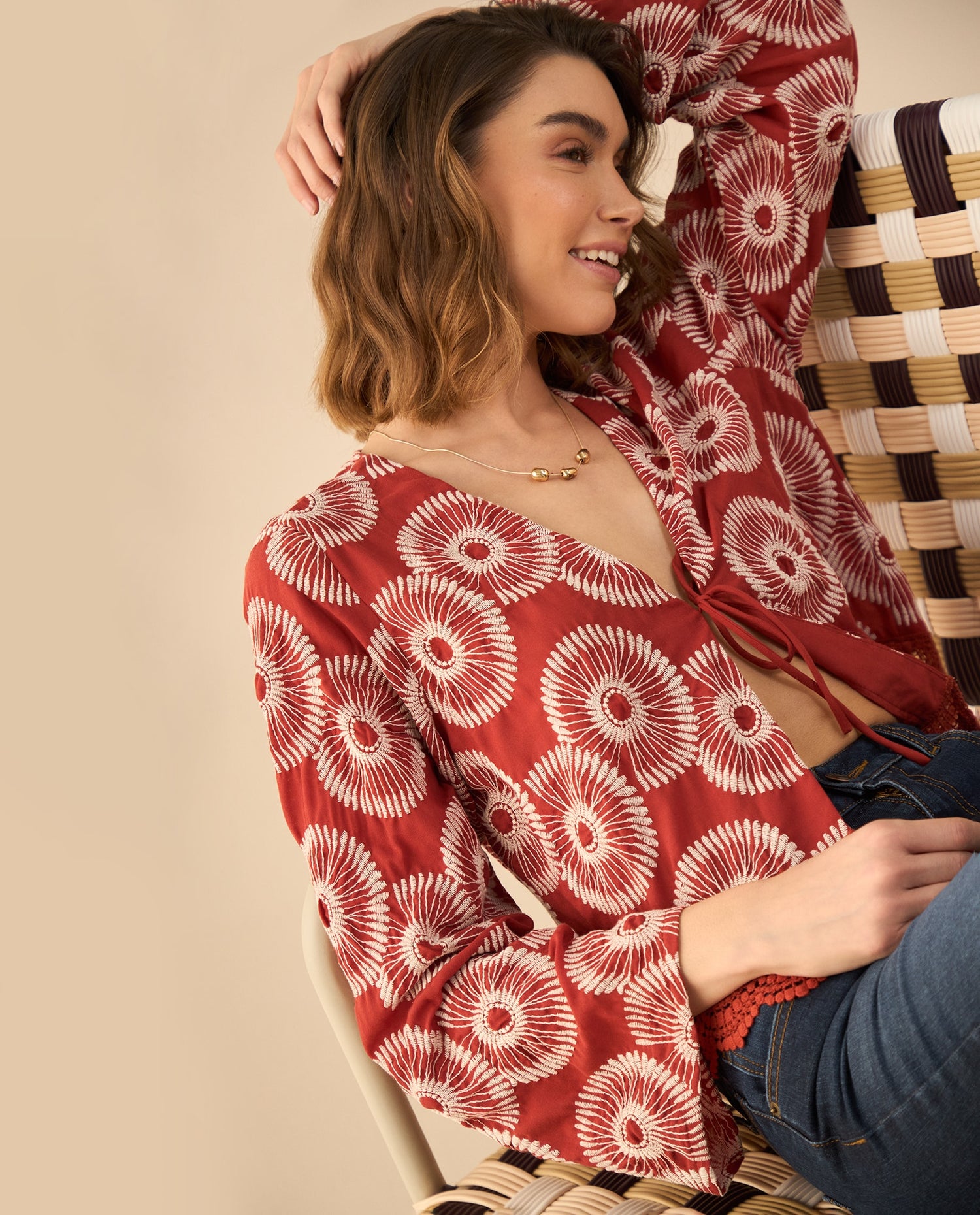 Camisa con detalles bordados para mujer - Rojo