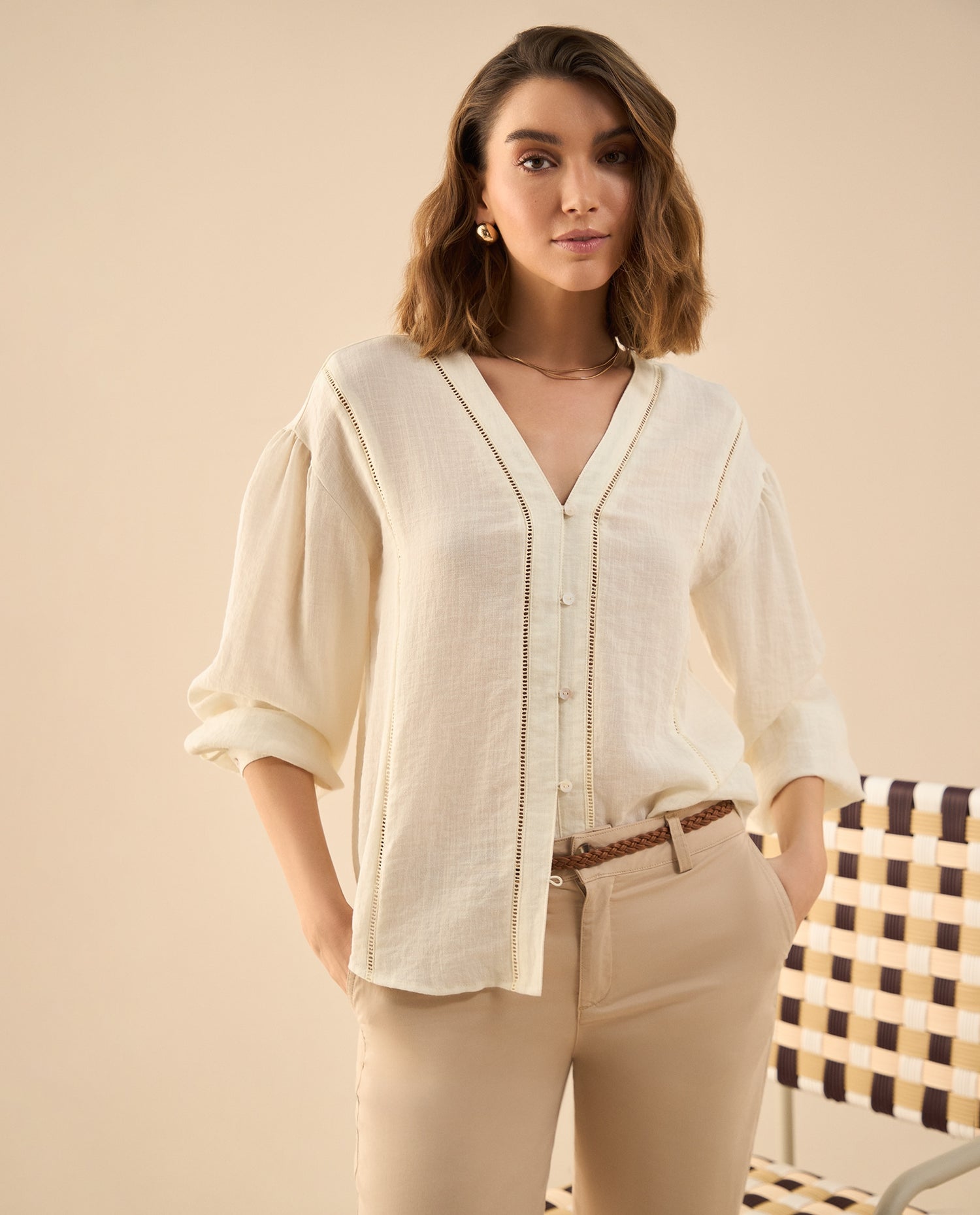 Camisa con escote en V para mujer - Crudo