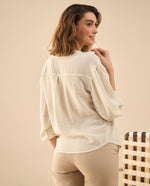 Camisa con escote en V para mujer - Crudo