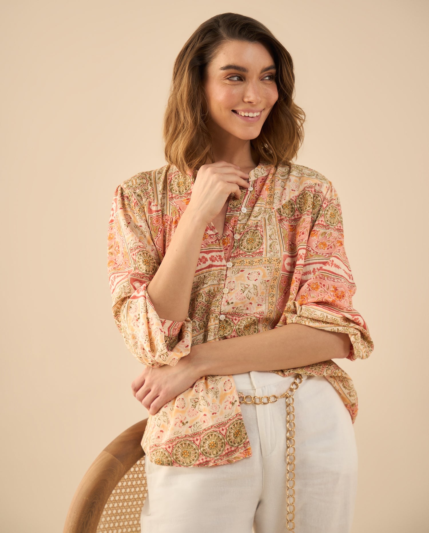 Camisa con estampado multicolor para mujer - Rojo