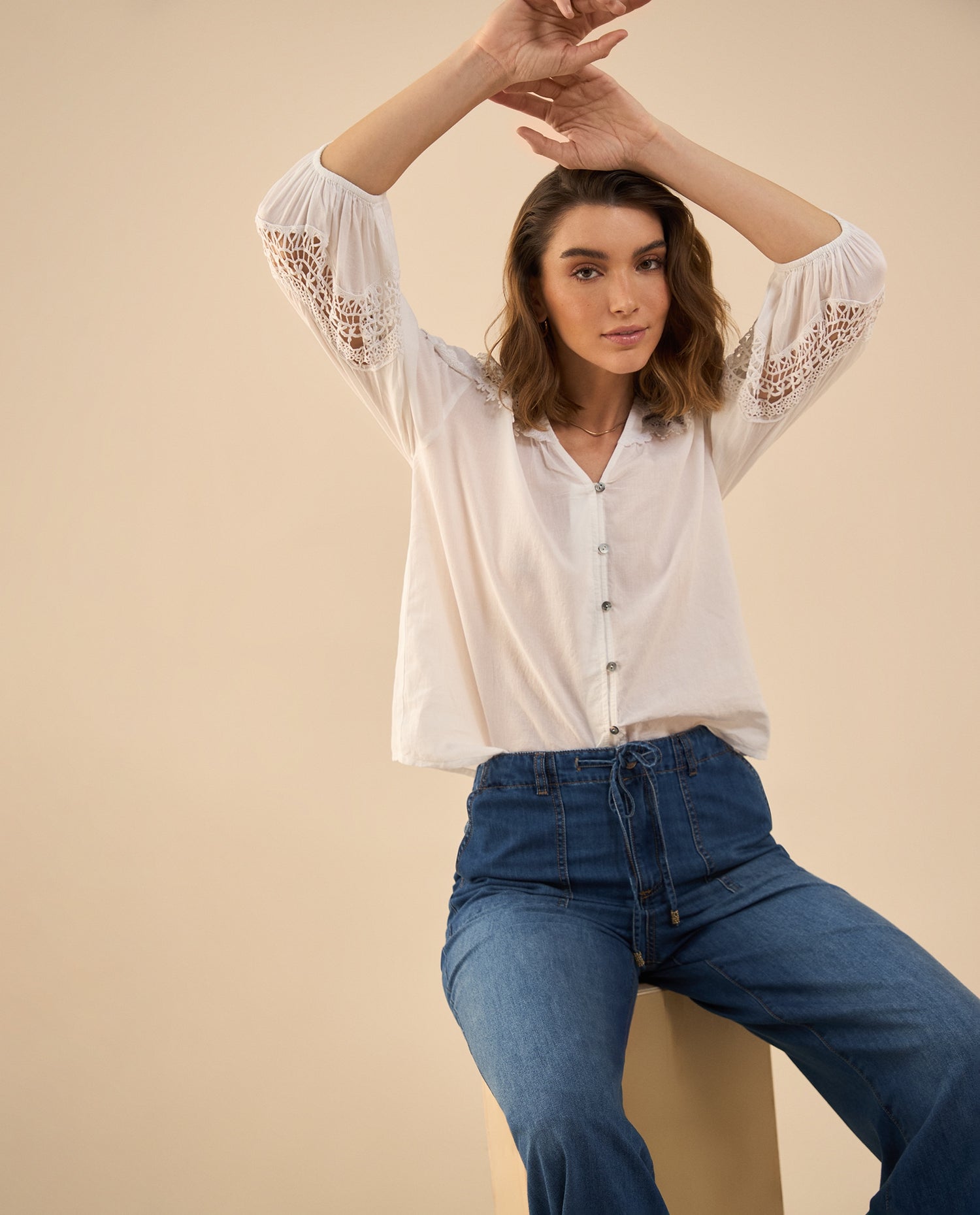 Camisa cuello neru con bolero para mujer - Blanco