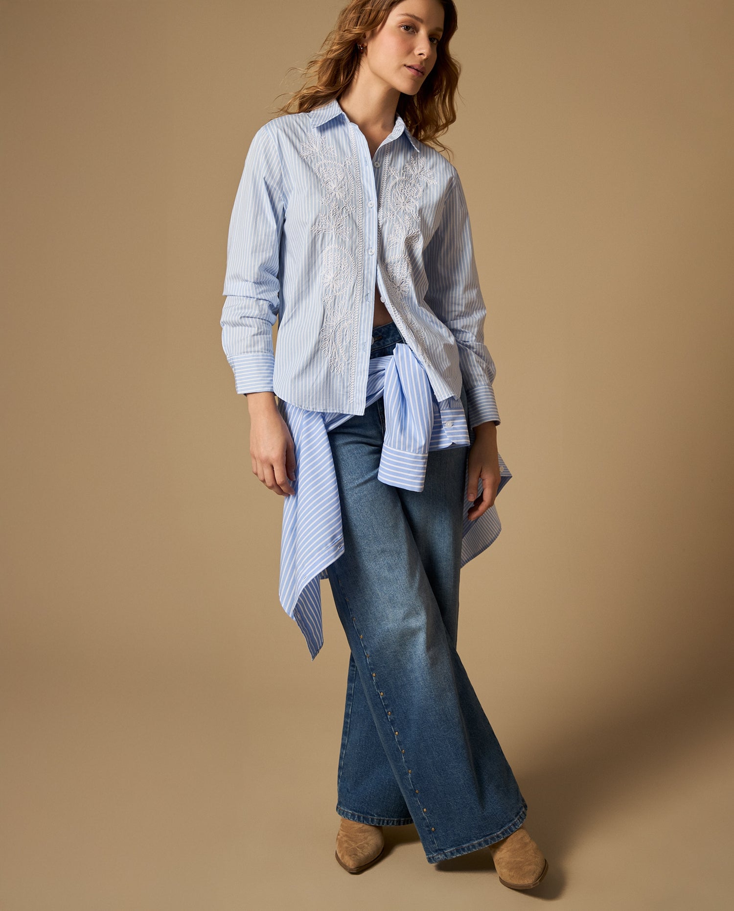 Camisa manga larga con bordado floral - Crudo