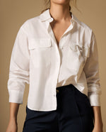 Camisa camisera manga larga con detalle de cadenas en bolsillo - Crudo