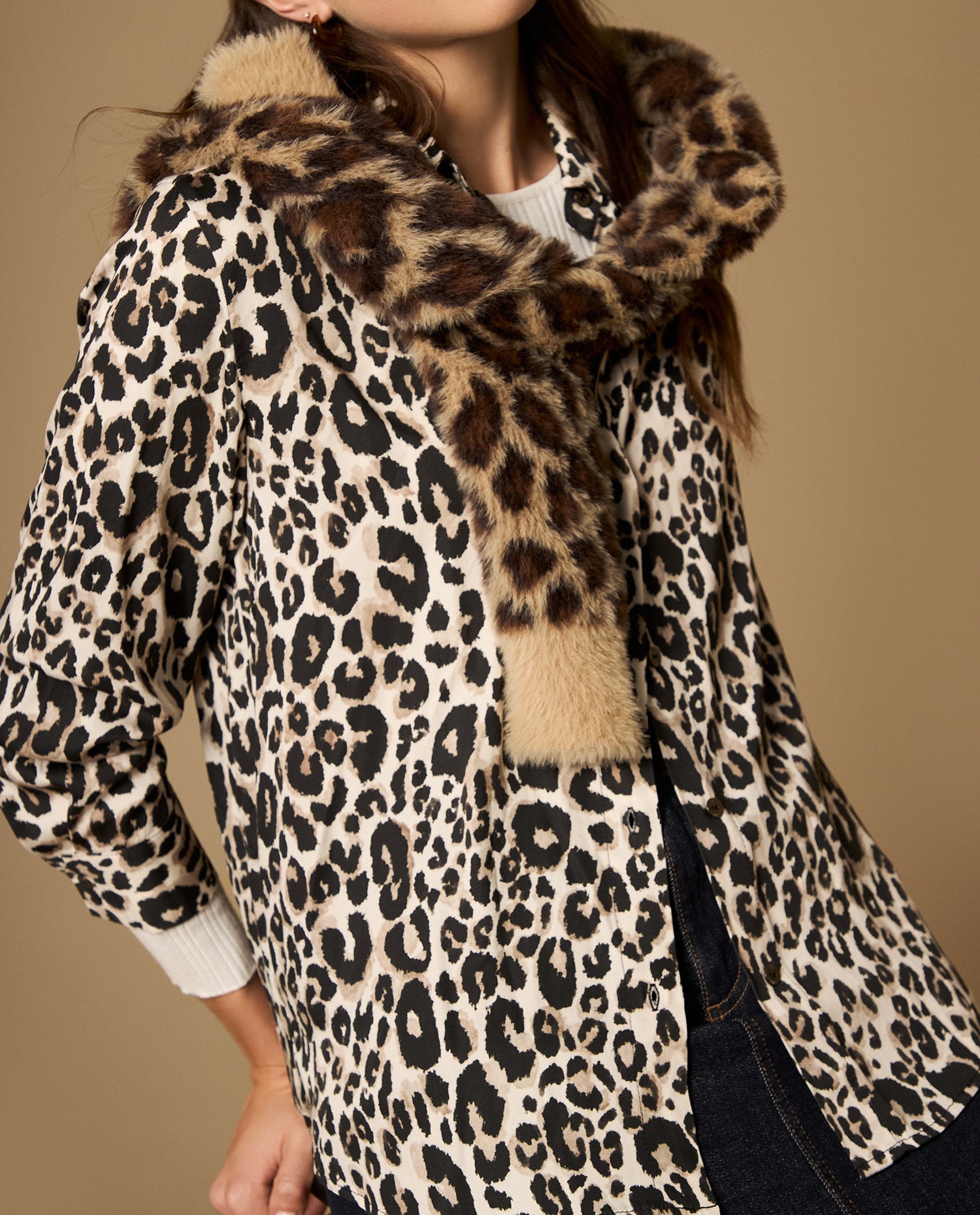 Camisa manga larga cuello camisero en viscosa - Crudo