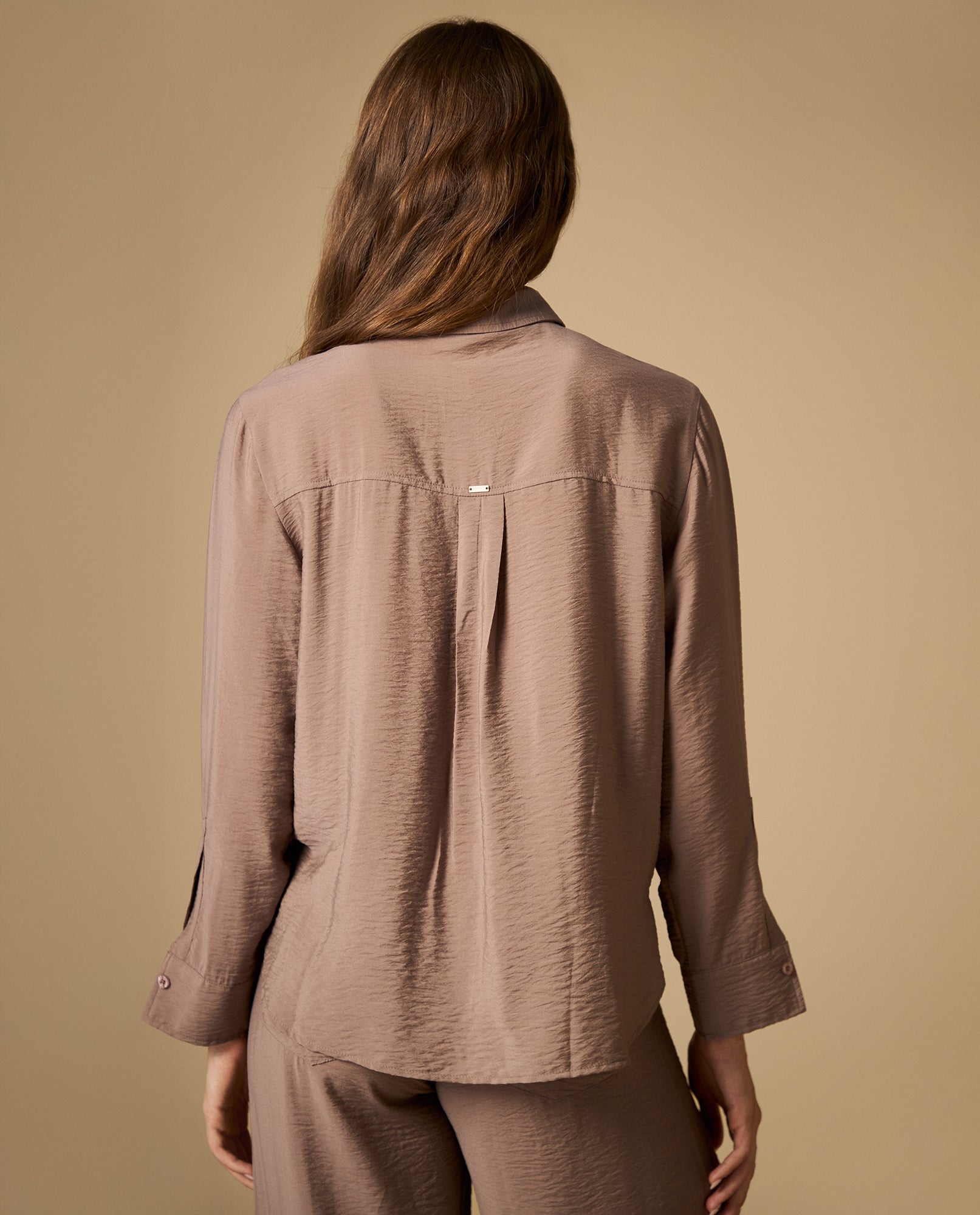 Camisa camisera manga larga con caída fluida - Café 34_612H037_CAF181312_5