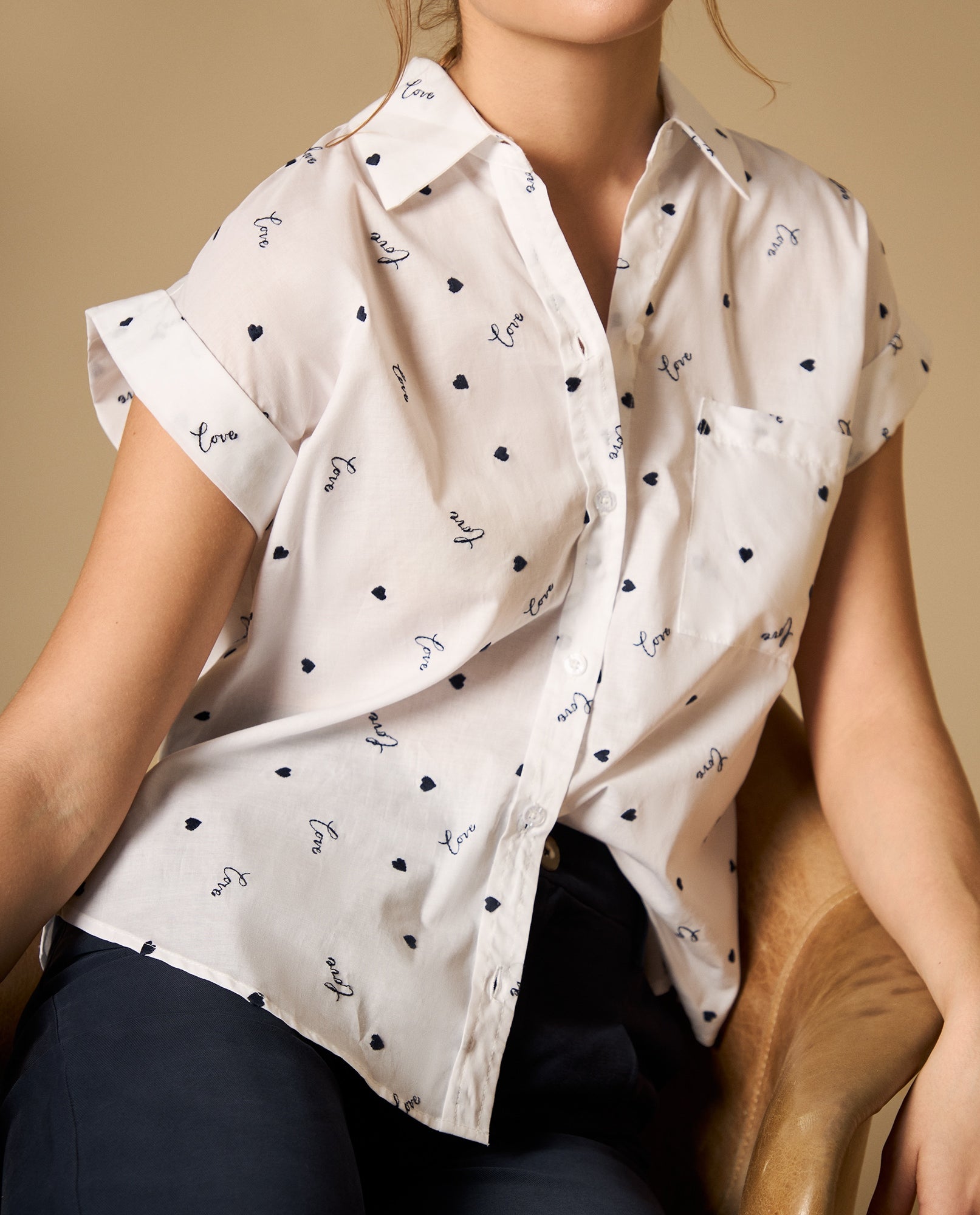 Camisa manga corta con bordado de corazones y letras - Crudo 34_612H042_CRU110602_4