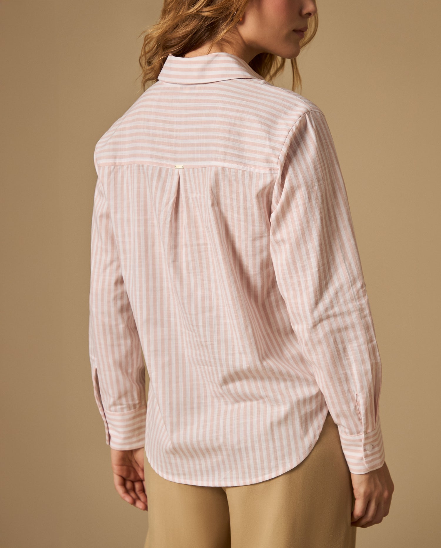 Camisa camisera manga larga con estampado a rayas - Rosa