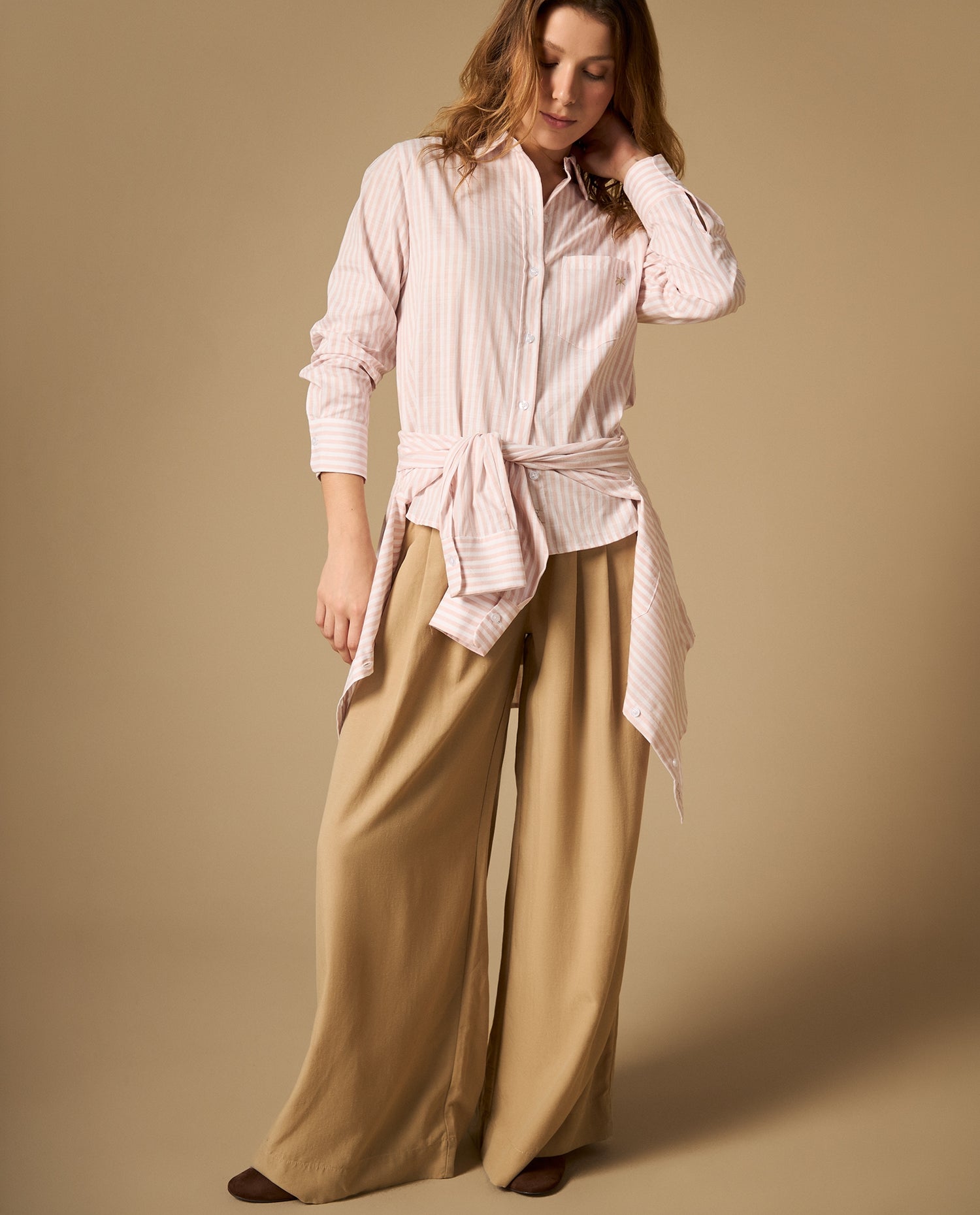Camisa camisera manga larga con estampado a rayas - Rosa