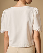 Camisa bordada manga corta cuello en V con lazos - Crudo