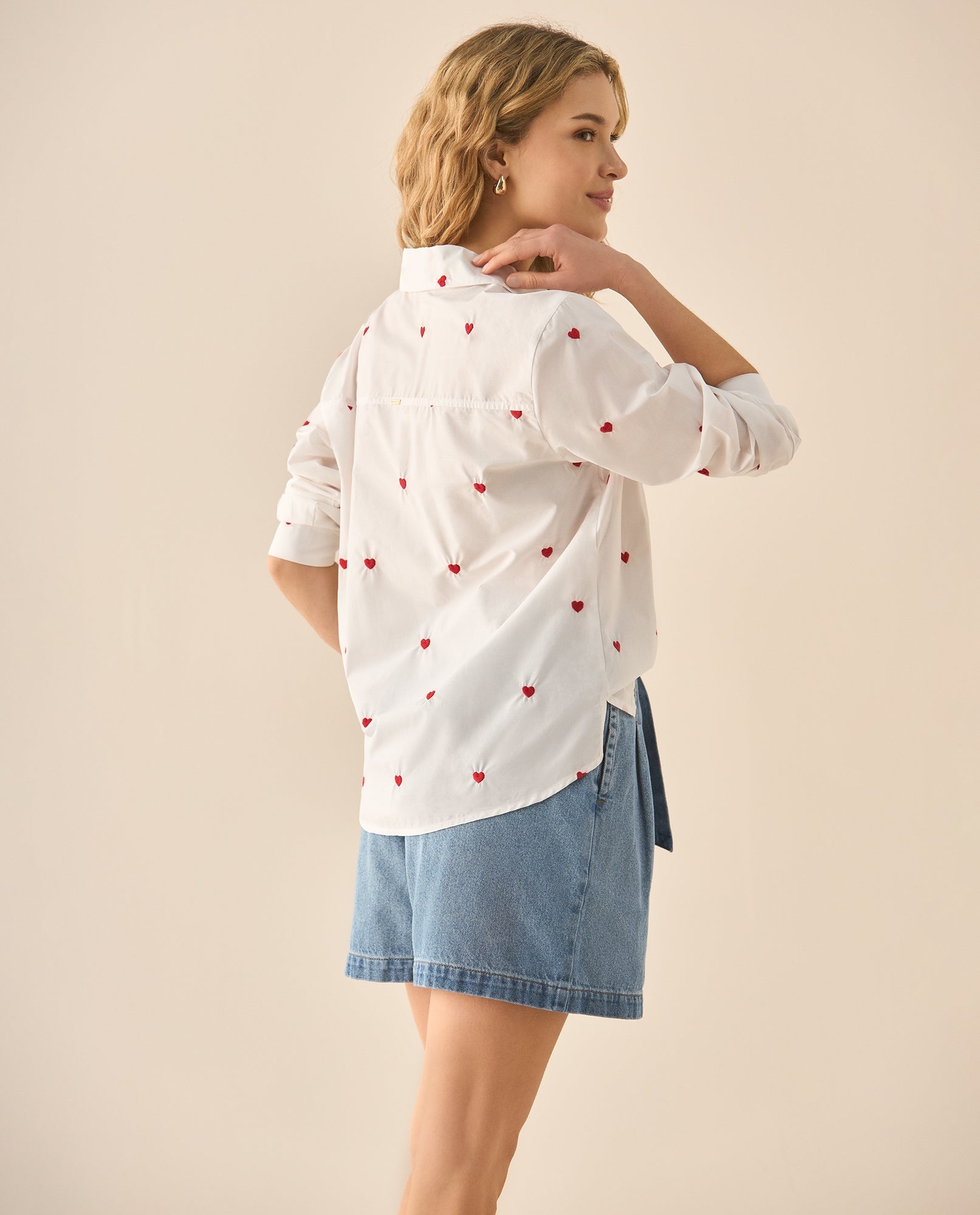 Camisa manga larga con corazones bordados para mujer  - Blanco 34_613G004_BLA110601_4