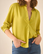 Camisa manga larga de tela texturizada para mujer  - Verde