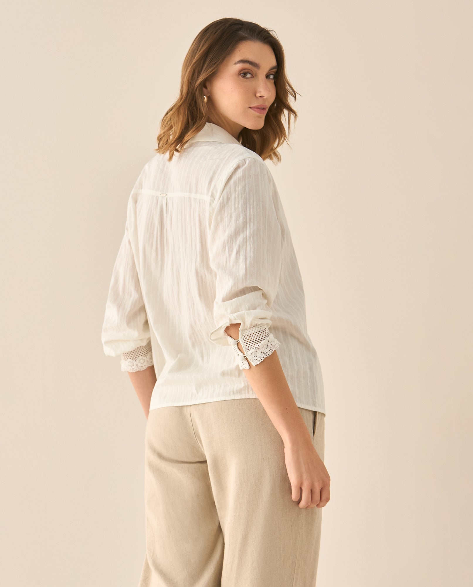 Camisa manga larga de tela con textura para mujer  - Blanco 34_613G024_BLA110601_4