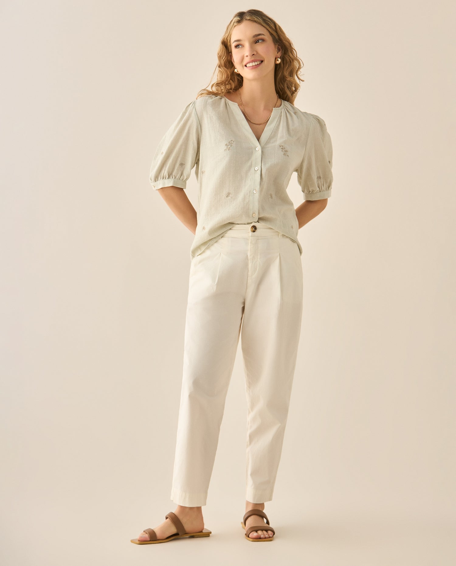 Camisa cuello nerú con bordados para mujer - Verde