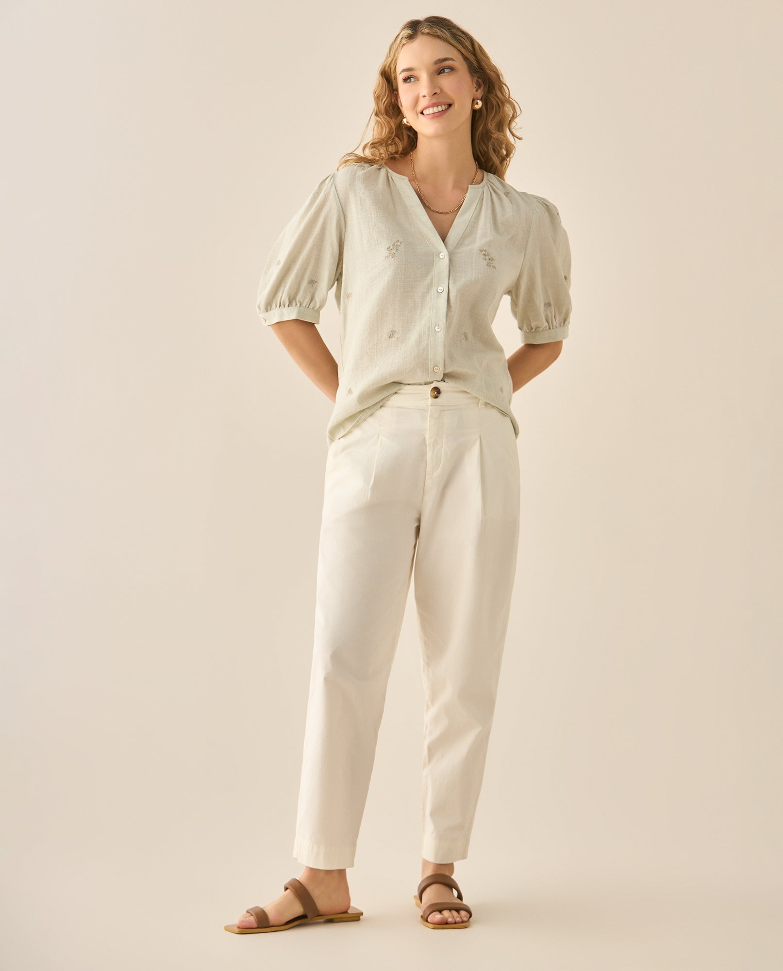 Camisa cuello nerú con bordados para mujer - Verde 34_613G026_VER170620_6