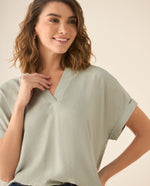 Camisa de diseño cerrado con cuello neru para mujer - Verde