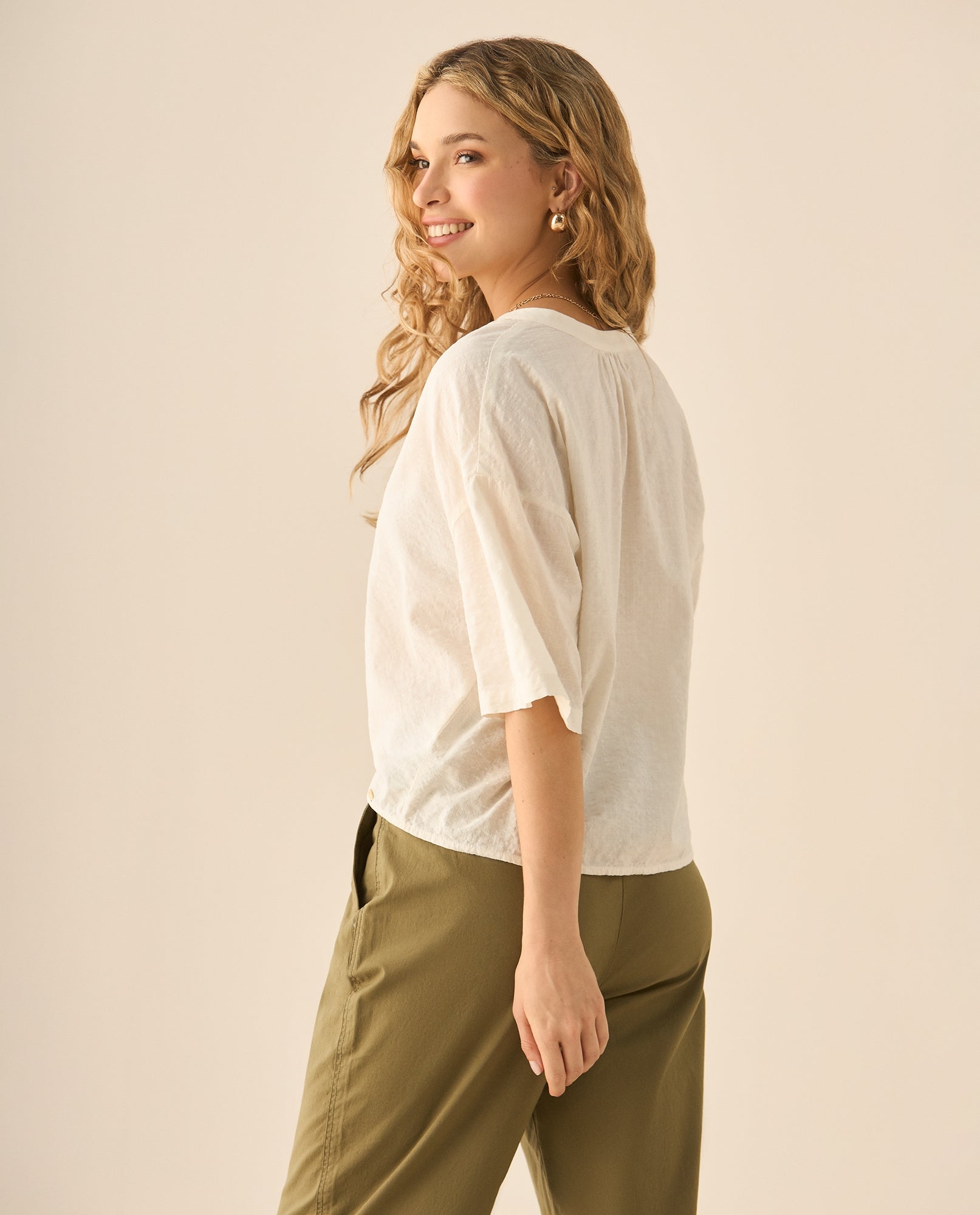 Camisa con escote en V para mujer - Blanco 34_613G033_BLA114202_5