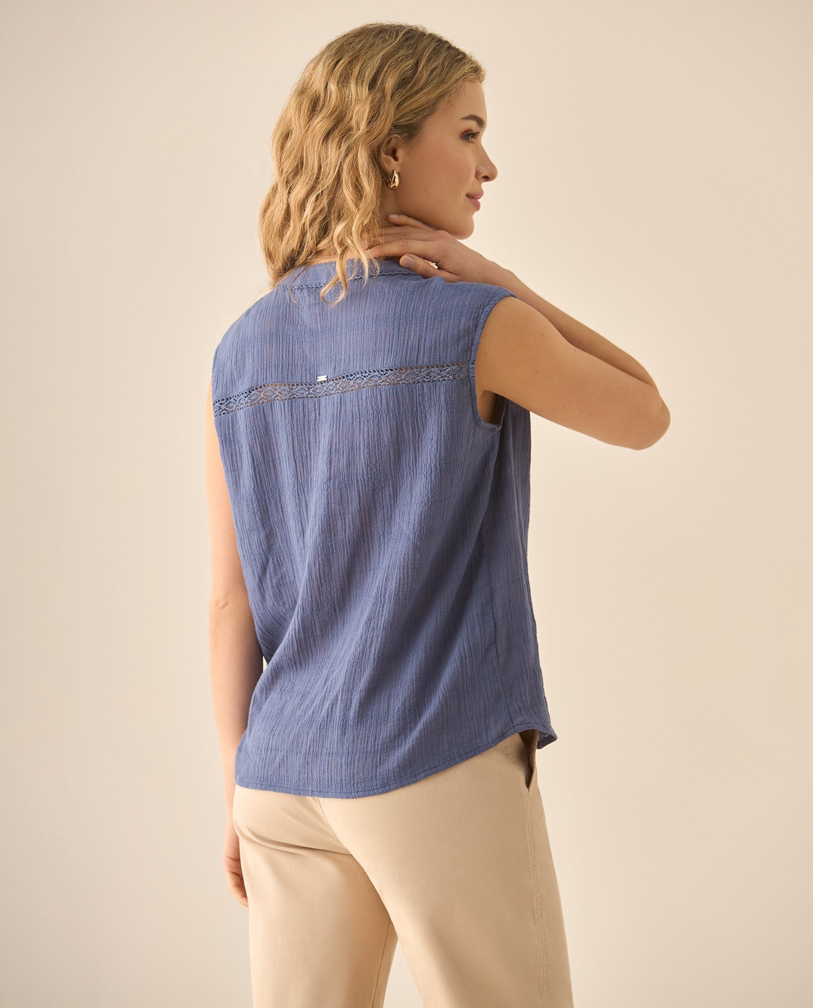 Camisa manga sisa con cortes tejidos para mujer  - Azul 34_613G040_AZU183921_4