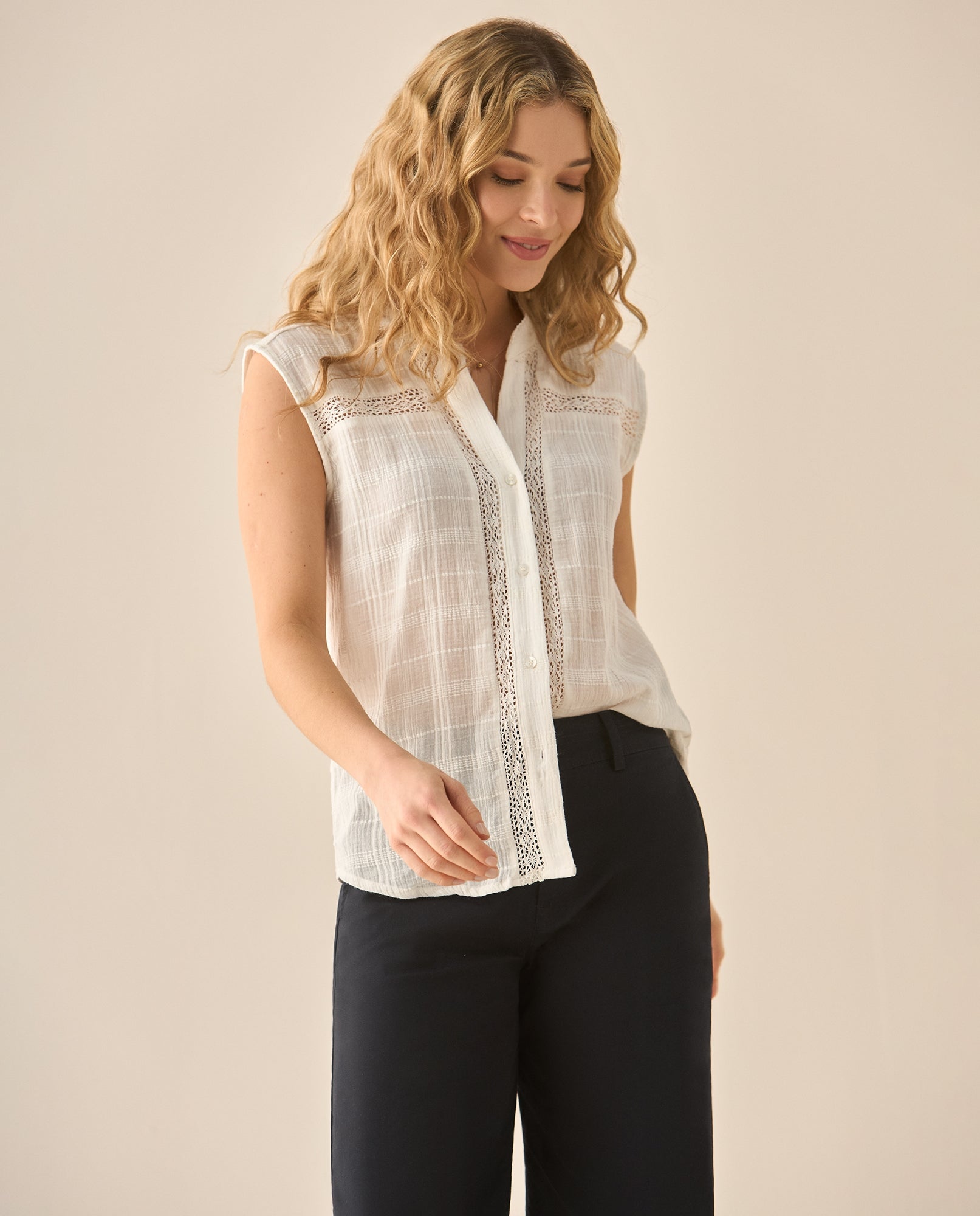 Camisa manga sisa con cortes tejidos para mujer  - Blanco 34_613G040_BLA110601_4