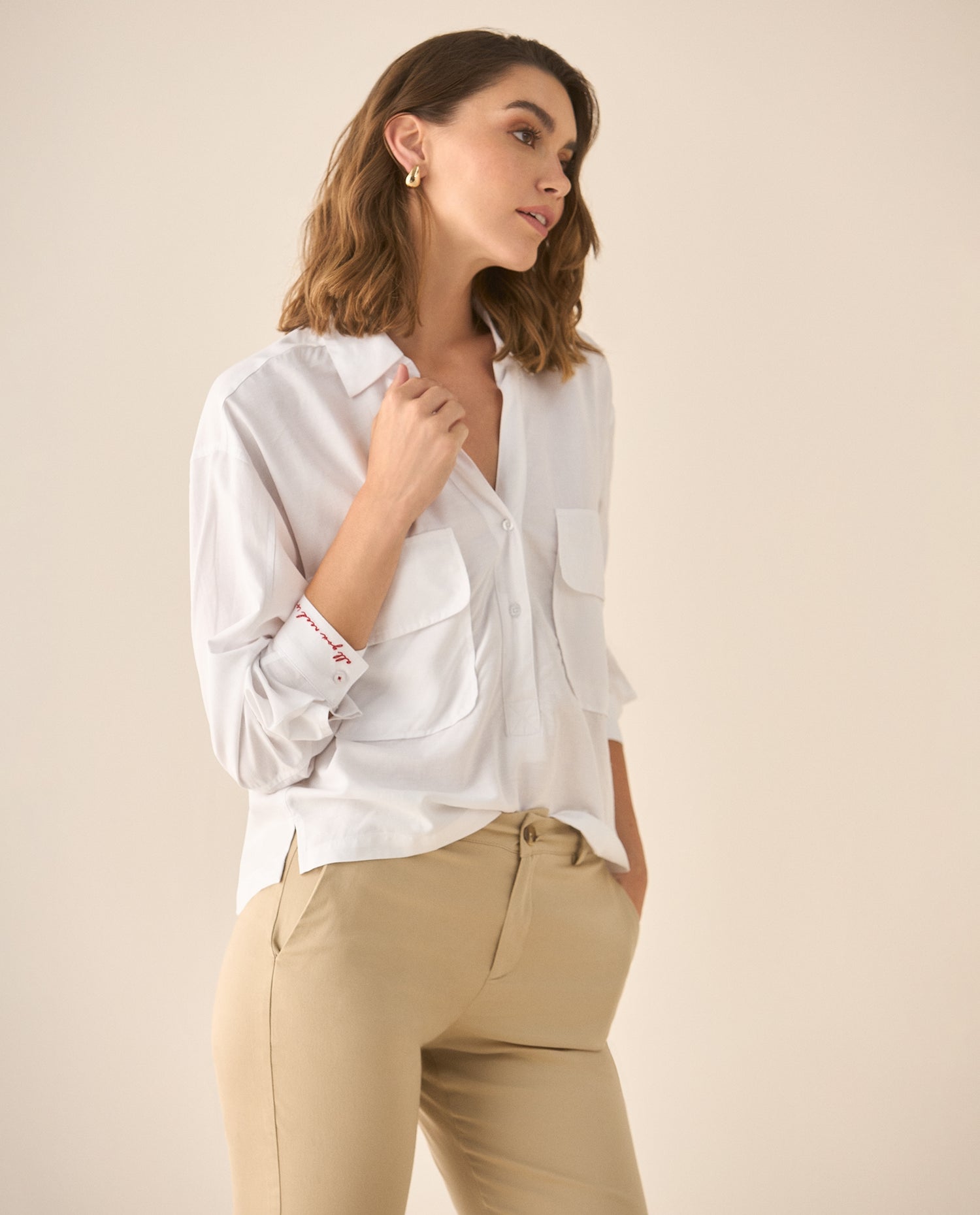 Camisa con detalle bordado en los puños para mujer - Crudo