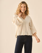 Camisa manga larga con volumen y detalles en crochet para mujer  - Blanco