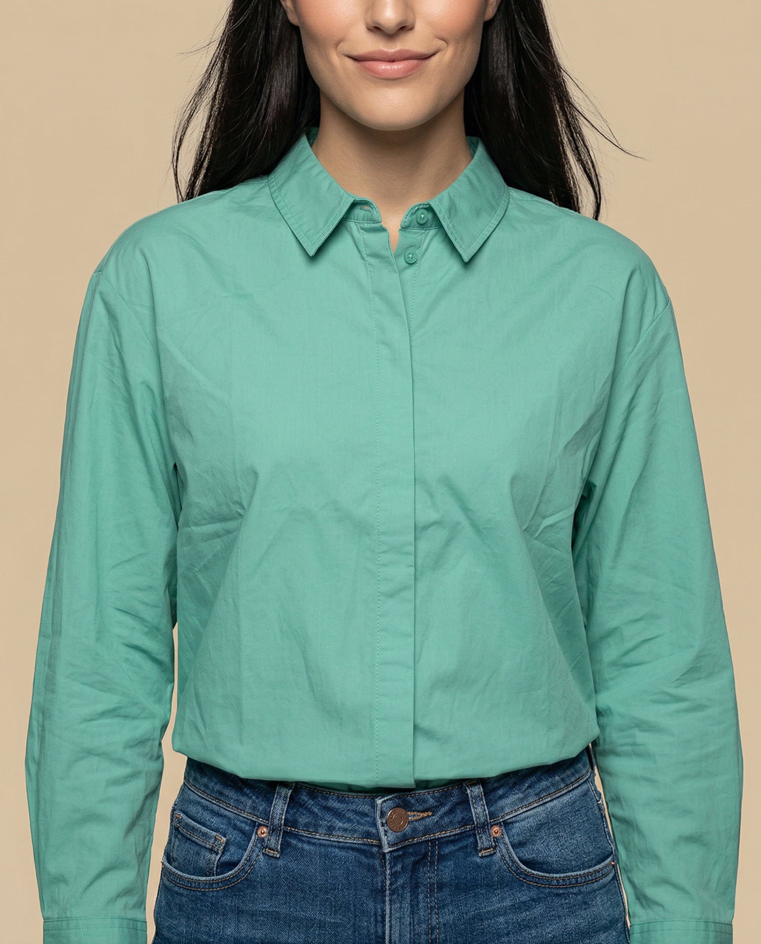 Camisa manga larga con detalle interior en cuello - Verde