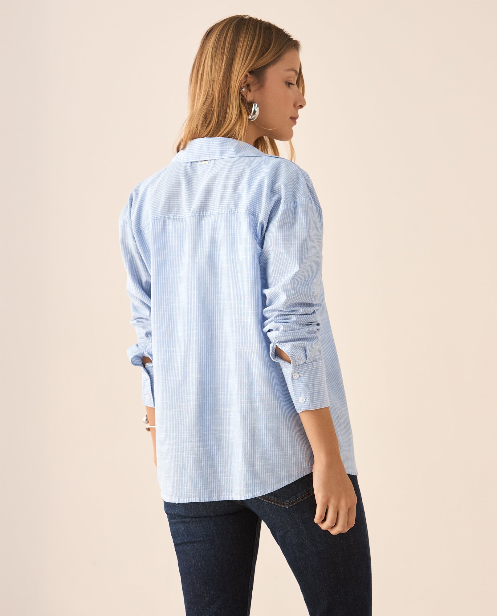 Camisa de diseño a rayas para mujer - Azul 34_615F321_AZU164427_4