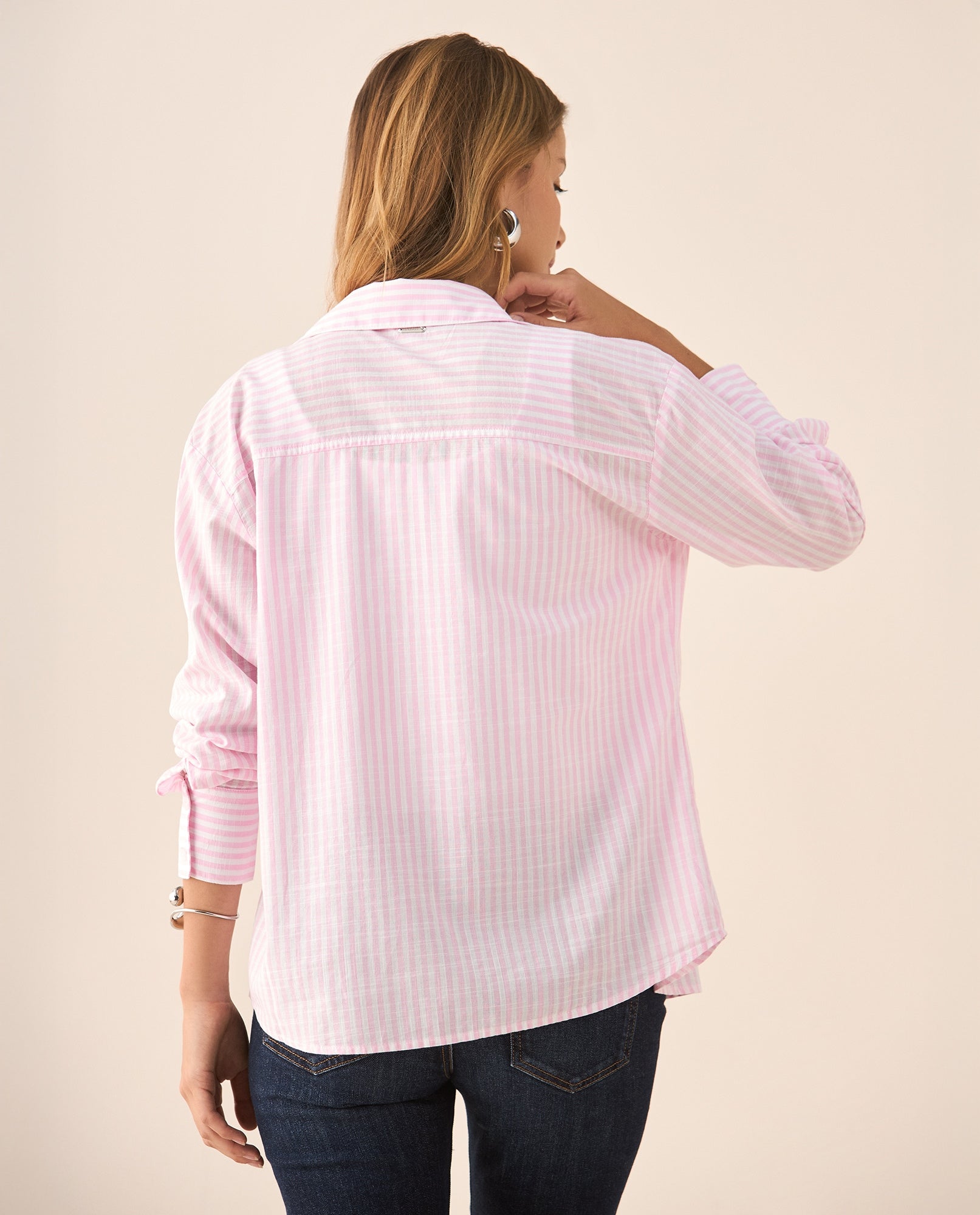 Camisa con apliques de flores para mujer - Rosa 34_615F325_ROS112511_4