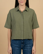 Camisa cuello nerú con cierre oculto - Verde