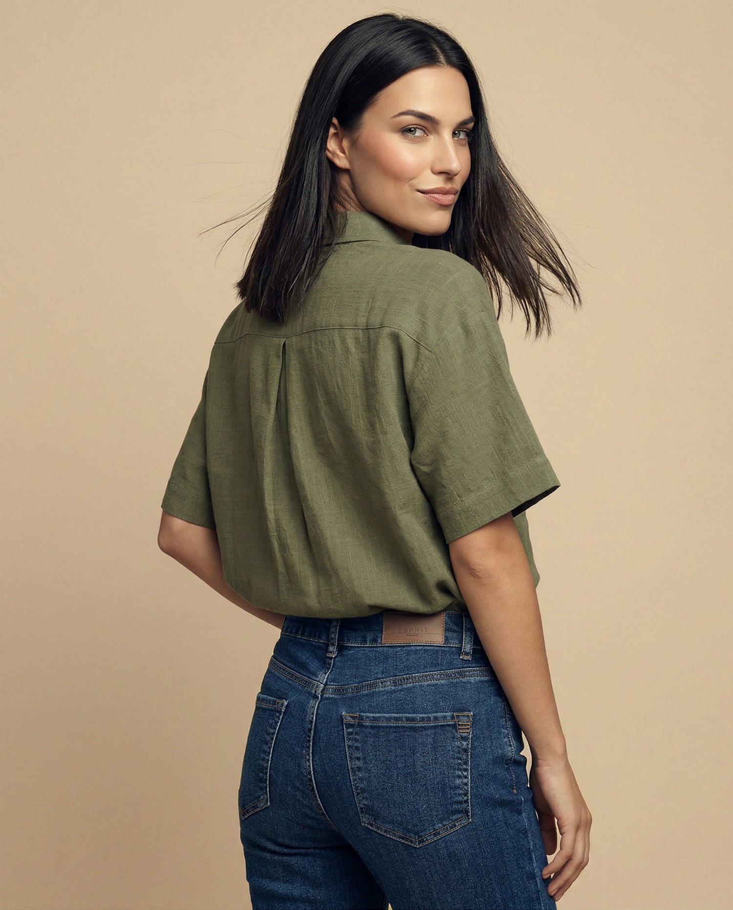 Camisa cuello nerú con cierre oculto - Verde