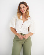 Camisa con detalles desagujados para mujer - Crudo