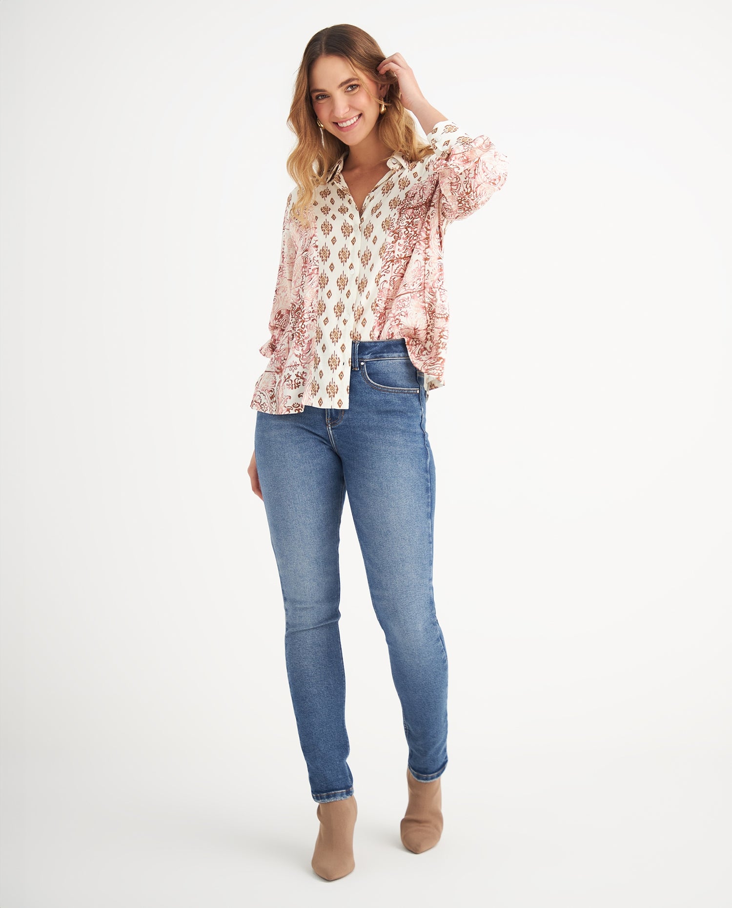 Camisa con cortes decorativos en frente para mujer - Crudo