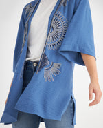 Kimono con apliques bordados para mujer - Azul