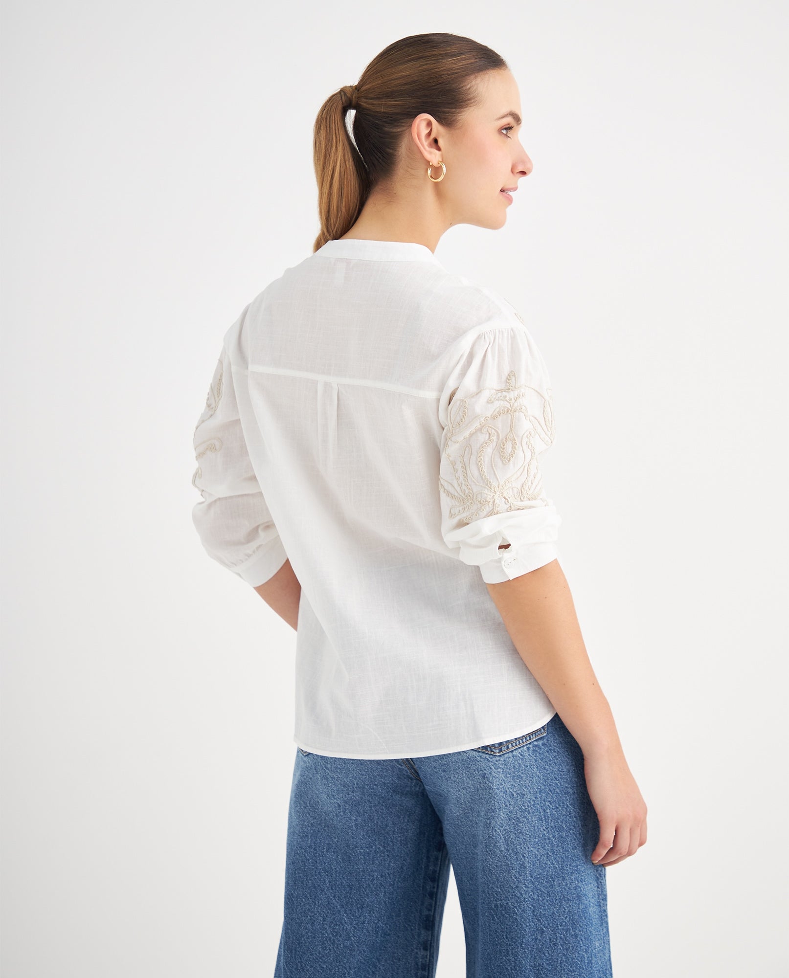 Camisa con bordados decorativos para mujer - Crudo 34_619F054_CRU110602_4