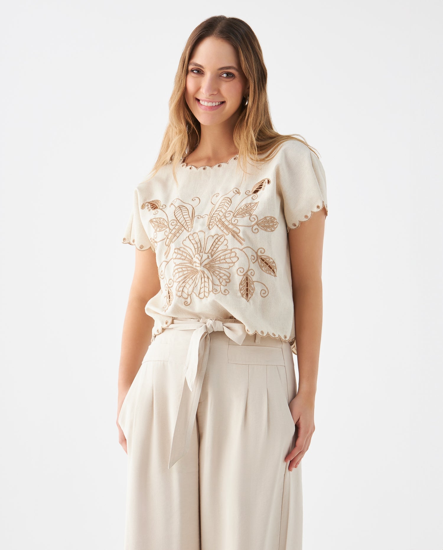 Camisa con detalles bordados para mujer - Crudo