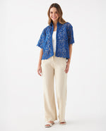Camisa con detalles desagujados para mujer - Azul