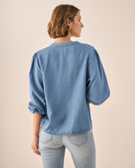 Camisa Azul con Bordados Florales - Azul