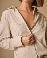 Camisa Rosa con Bordados Dorados - Beige