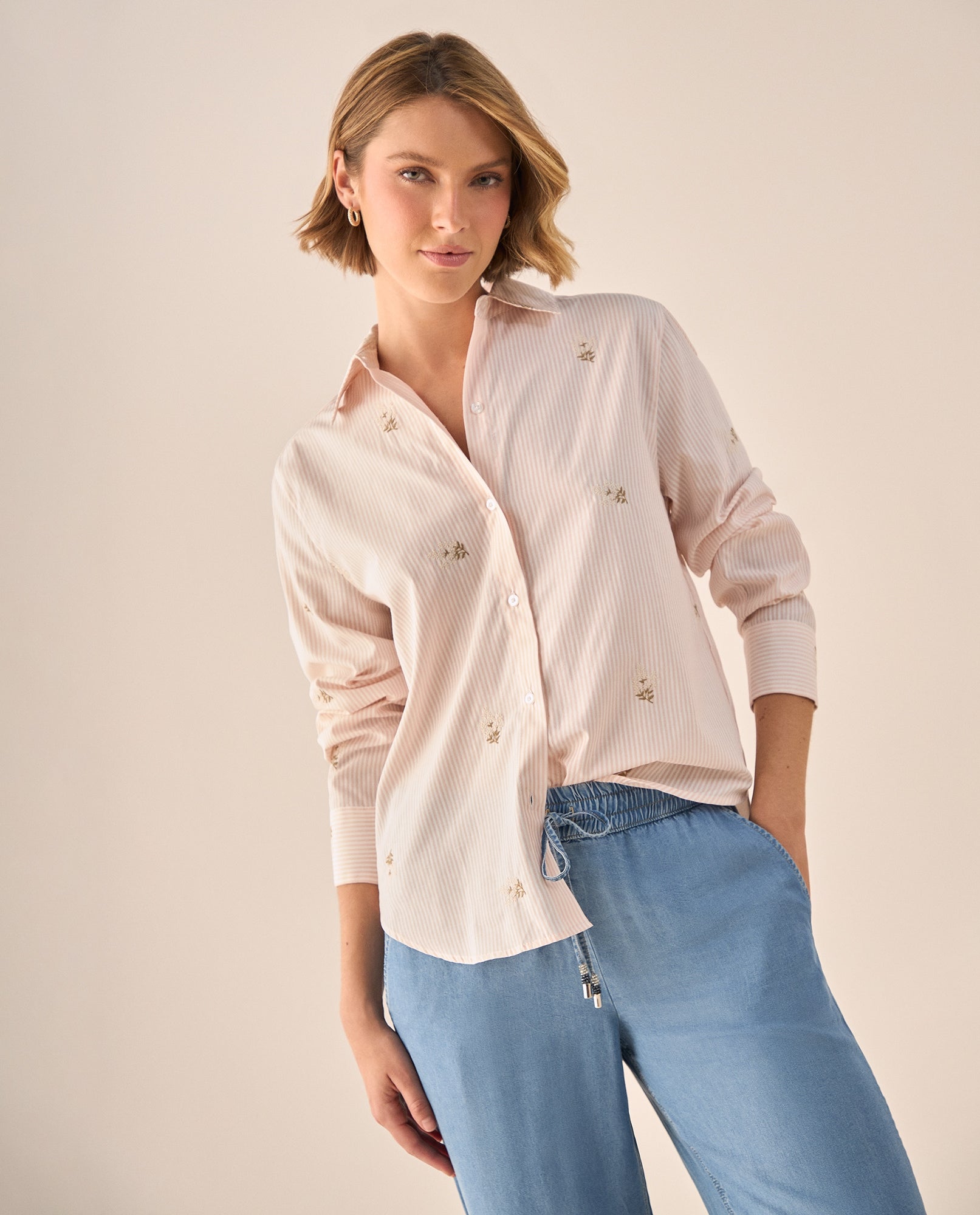 Camisa Rosa con Bordados Dorados - Rosa 34_619G023_ROS131408_0
