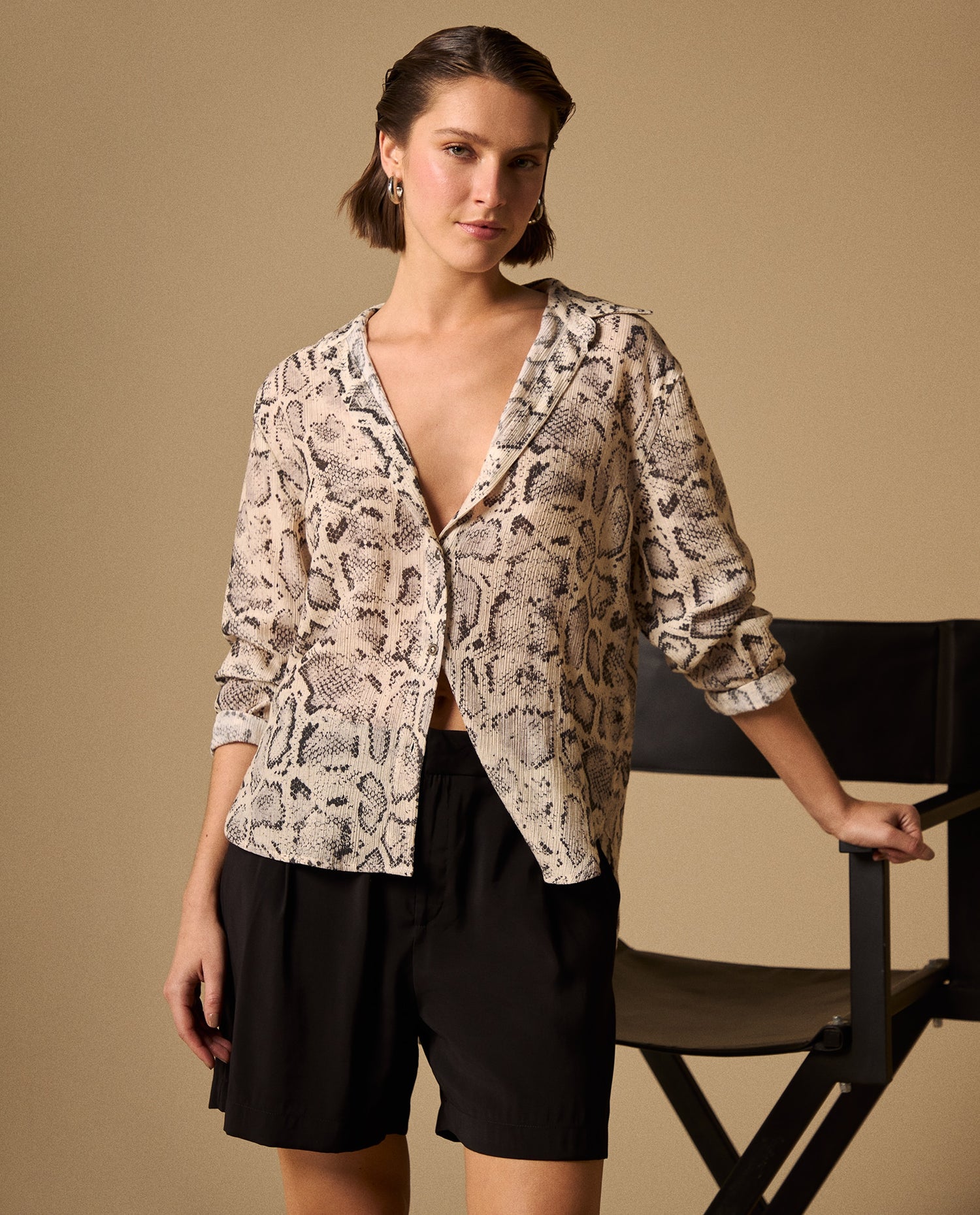 Camisa Estampado Serpiente Sofisticada - Blanco