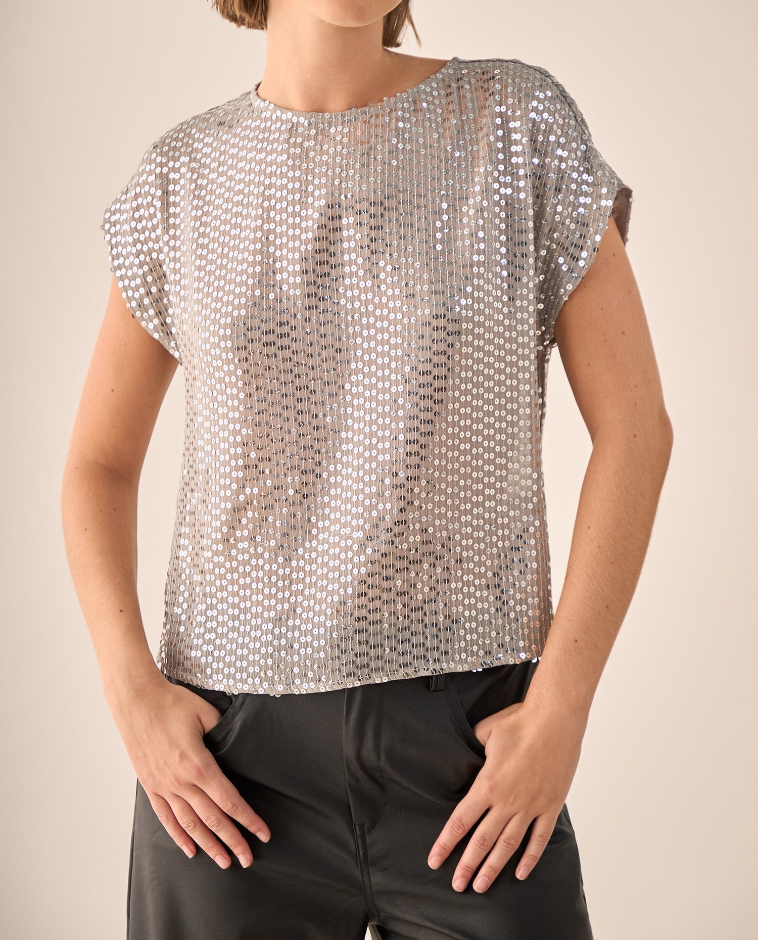 Camisa Gris con Lentejuelas Plateadas - Gris