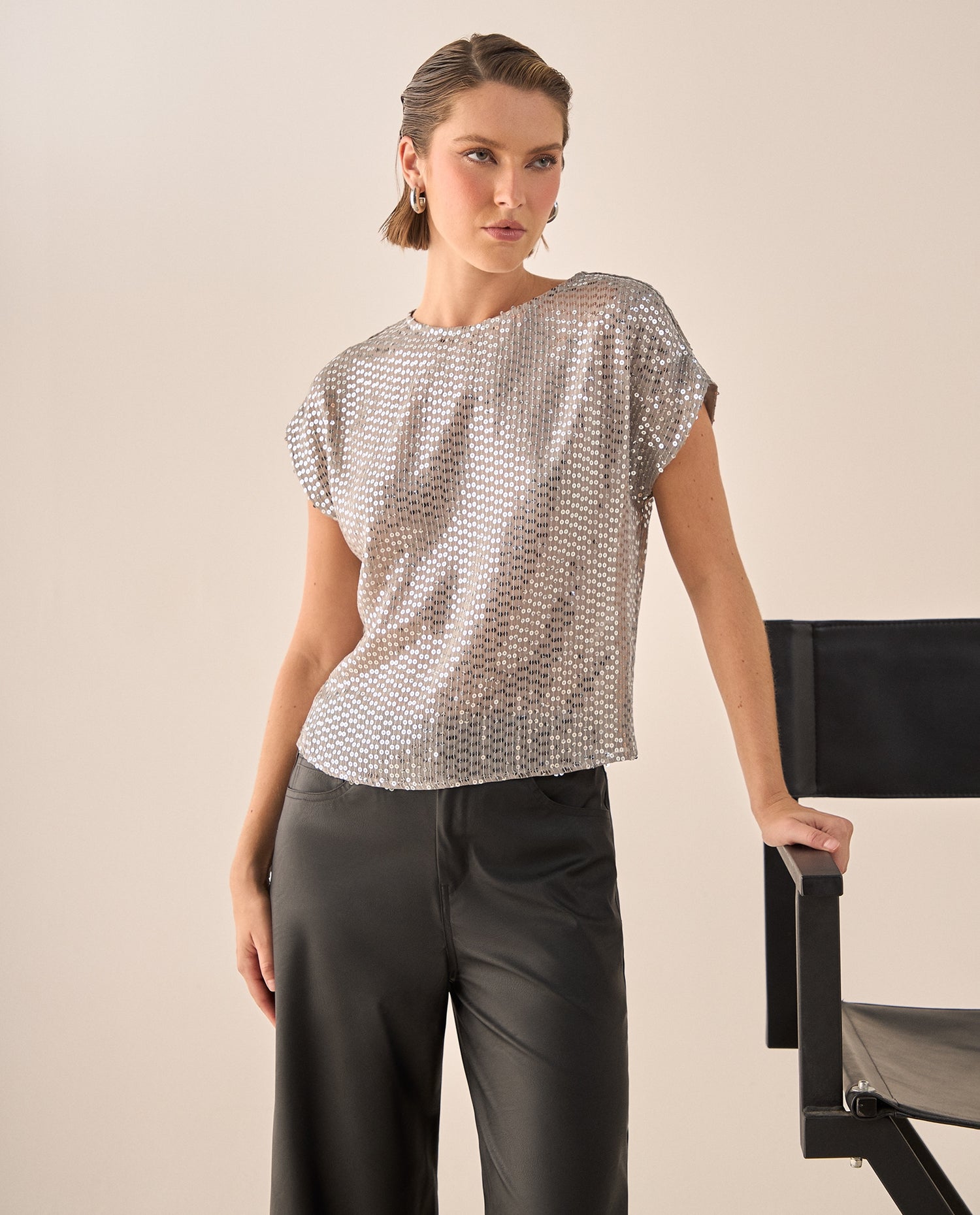 Camisa Gris con Lentejuelas Plateadas - Gris
